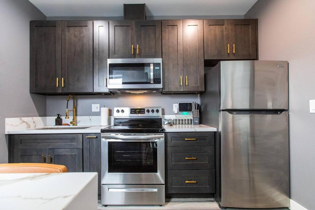 Professionals-Restaurants-Fastwifi-A C-Desk- Pets San Diego Exterior foto